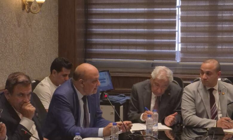 الدكتور معتز صلاح الدين رئيس مجلس أمناء مؤسسة رسالة السلام يتحدث خلال فعاليات الدائرة المستديرة لتعزيز الاصطفاف الوطني.